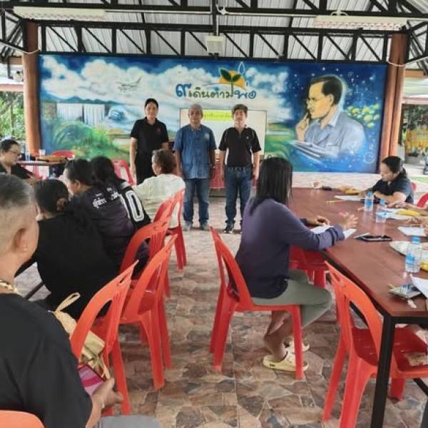 อบรมการใช้หลักเกษตรธรรมชาติในการเลี้ยงสุกร ที่เป็นมิตรต่อสิ่งแวดล้อม และการทำฟาร์มสุกรชีวภาพ