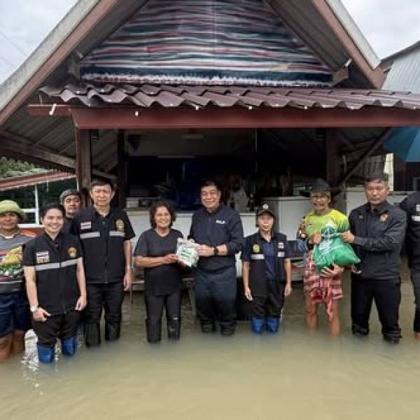 ลงพื้นที่ช่วยเหลือและให้กำลังใจแก่เกษตรกรที่ได้รับผลกระทบจากอุทกภัยด้านปศุสัตว์ 