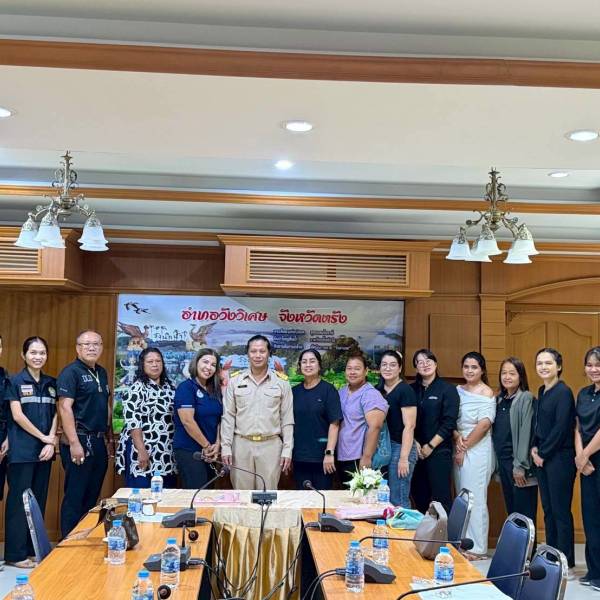 ประชุมชี้แจงแนวทางการปฏิบัติ ตามระเบียบ/ข้อกฎหมายที่เกี่ยวข้องให้ผู้ประกอบการสถานที่ขายอาหารสัตว์ควบคุมเฉพาะ และประชุมทำความเข้าใจระเบียบ/ข้อกฎหมายที่เกี่ยวข้องให้ผู้ประกอบการสถานที่จำหน่ายเนื้อสัตว์