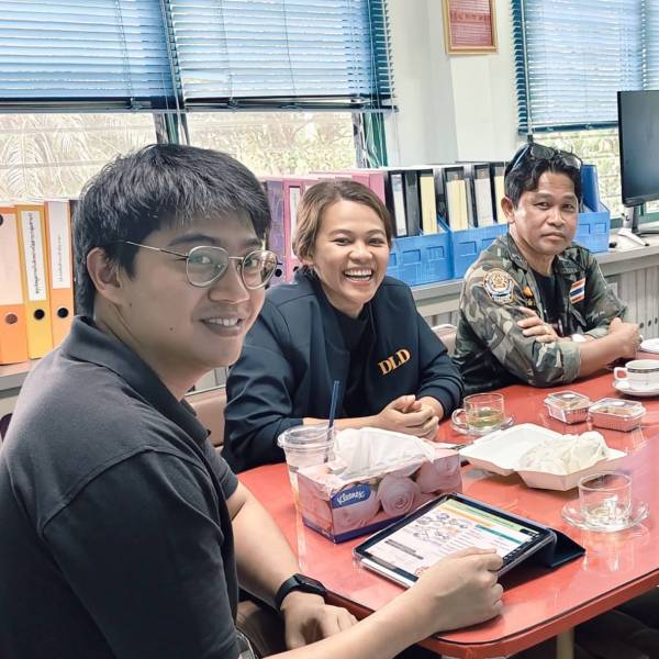 สำนักงานปศุสัตว์จังหวัดชุมพร บูรณาการด่านกักกันสัตว์ชุมพร ประชุมกำหนดมาตรการเข้ม ควบคุม ป้องกัน และเฝ้าระวังโรคปากและเท้าเปื่อยในพื้นที่อำเภอท่าแซะ