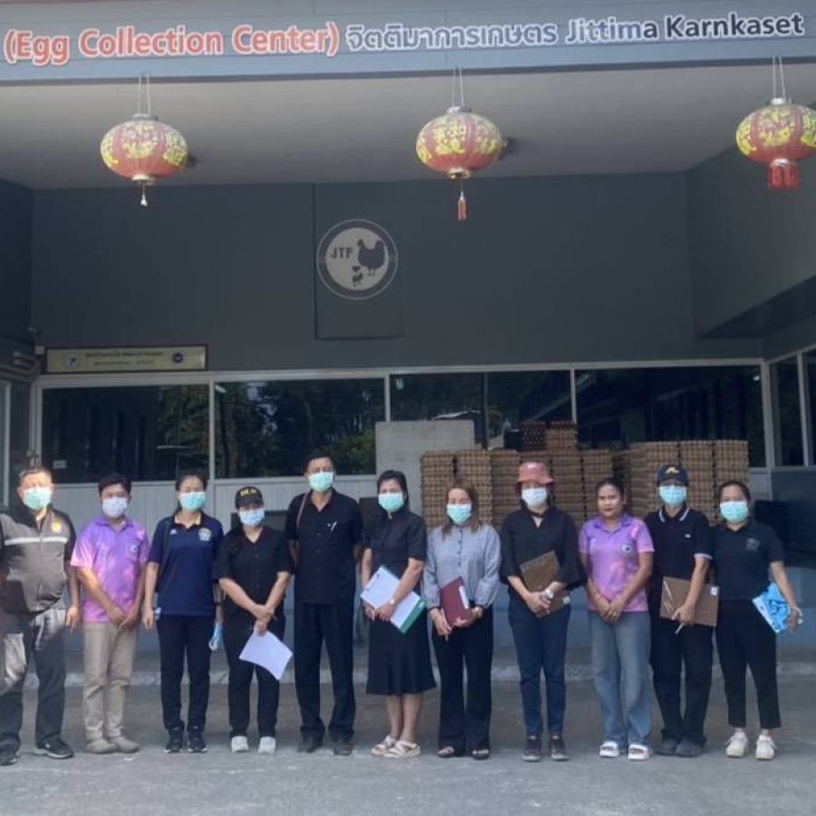 ส่วนมาตรฐานการปศุสัตว์ ร่วมกับเจ้าหน้าที่ สำนักงานปศุสัตว์จังหวัดพังงา และสำนักงานปศุสัตว์อำเภอตะกั่วป่า ร่วมตรวจโครงการฟาร์มรักษ์สิ่งแวดล้อมสัตว์ปีก  และสุกร