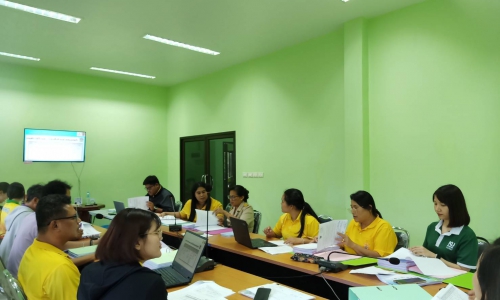 วันที่ 7 กรกฎาคม 2568 ส่วนสุขภาพสัตว์ ร่วมตรวจเล่มและไฟล์นำเสนอก่อนการเสนอคณะกรรมการรับรองพื้นที่ปลอดโรคพิษสุนัขบ้า ระดับท้องถิ่น ประจำปีงบประมาณ พ.ศ.2568 พื้นที่ อ.ตะกั่วป่า จ.พังงา
